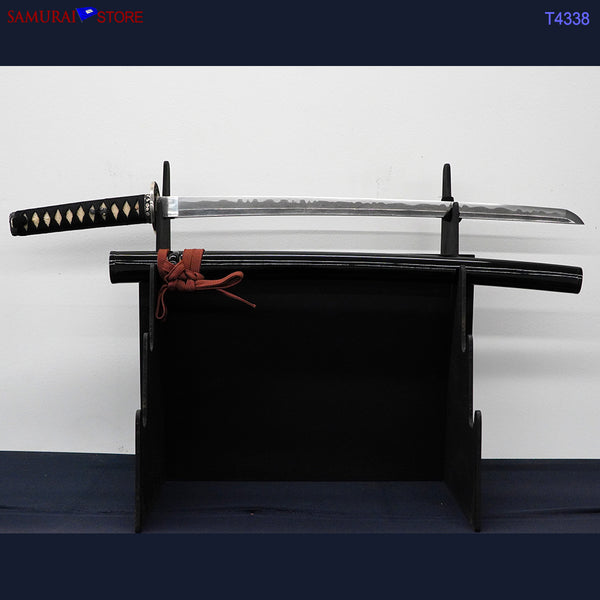 T4338 Wakizashi Sword KUNIYUKI in Ornate Mounting - Edo period