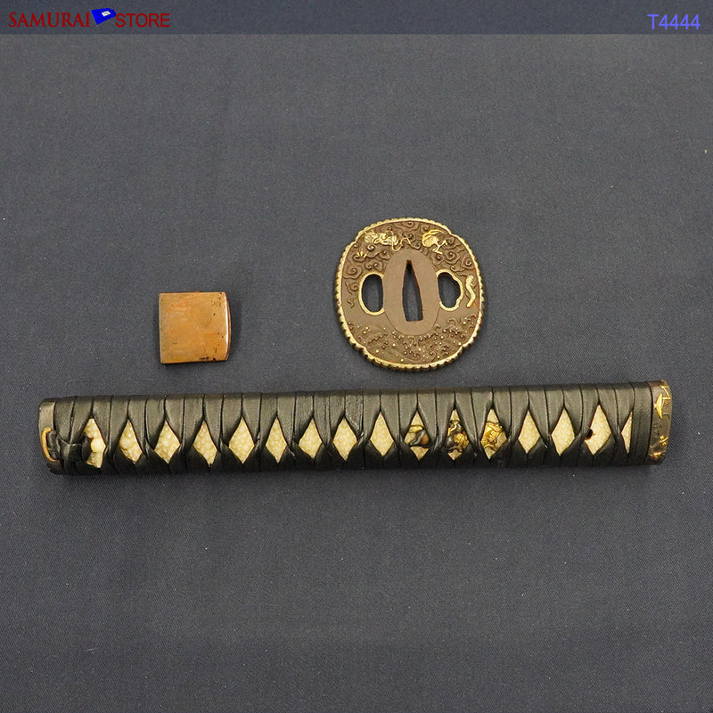 T4444 Antique Katana Sword Bungo-Takada w/ Ornate Mounting