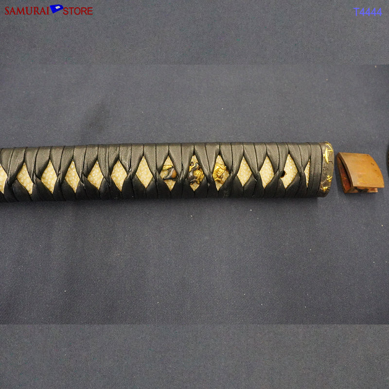 T4444 Antique Katana Sword Bungo-Takada w/ Ornate Mounting