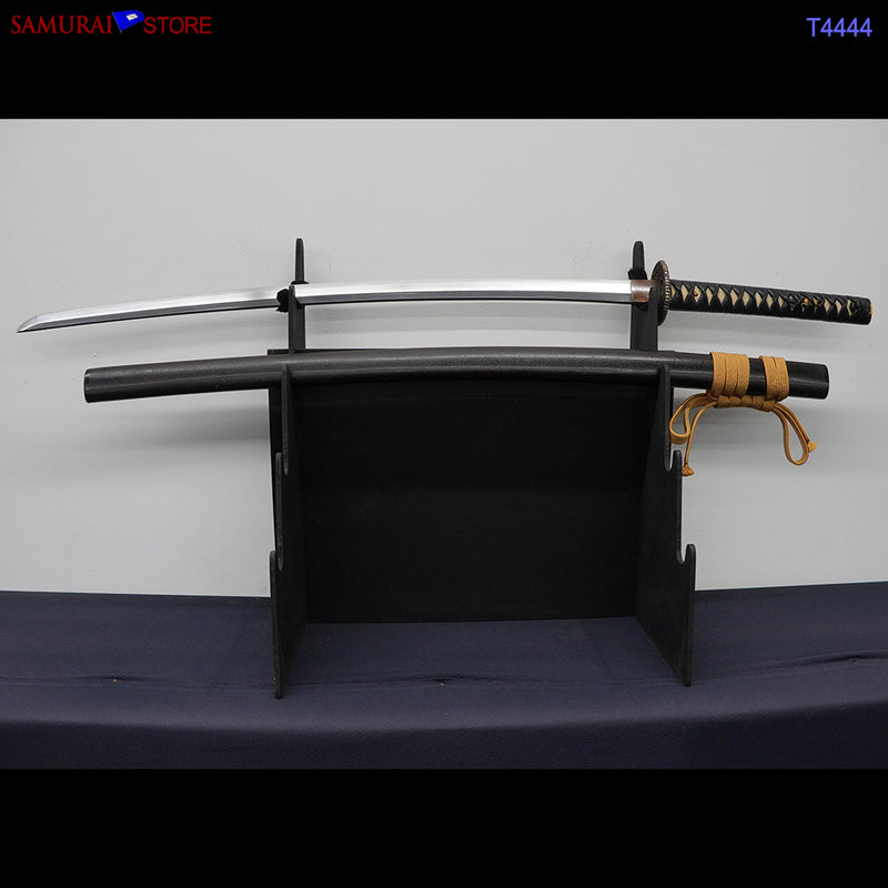 T4444 Antique Katana Sword Bungo-Takada w/ Ornate Mounting